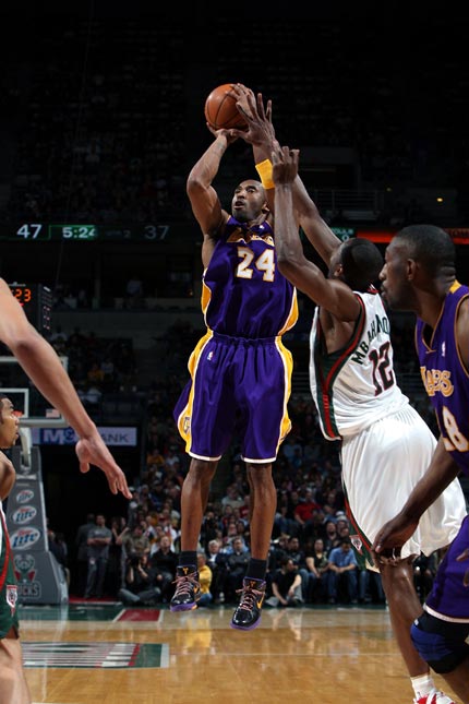 利物浦主场迎战诺丁汉森林，历史占优但上赛季两场不胜（利物浦坐镇安菲尔德迎战诺丁汉森林：往绩占优，上季两回合未取胜）