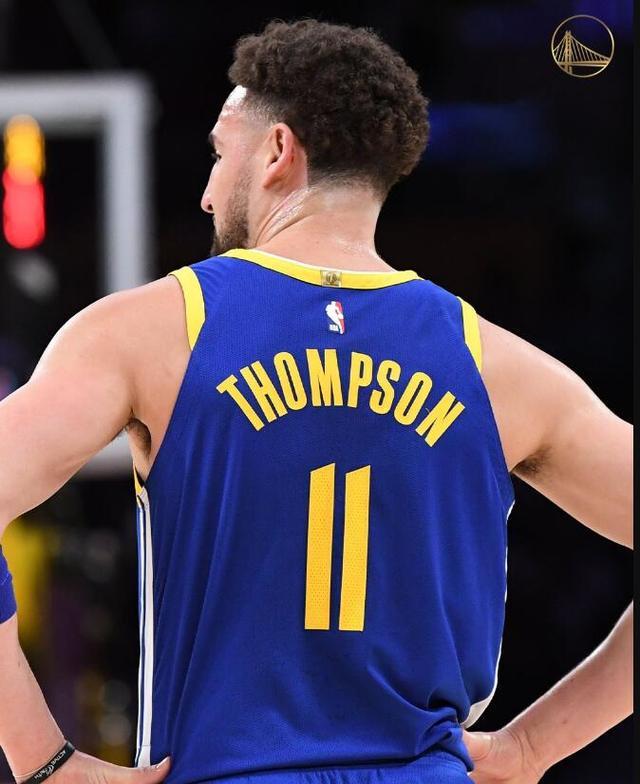 为何伦纳德被誉为当代乔丹？巅峰期那几年真的是太强大了（当代乔丹之名从何而来？伦纳德在巅峰几年展现出的统治力有多可怕）