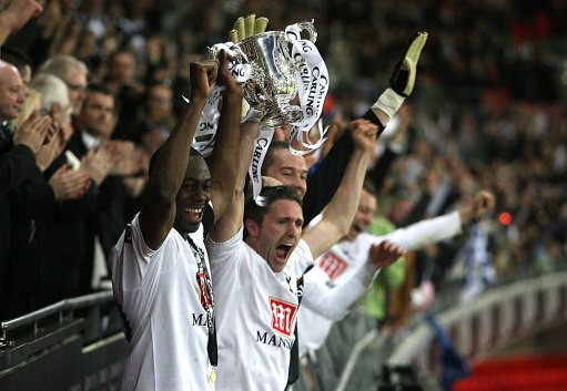 巴萨旧将：弗里克的球队非常依赖反击，他不重视中场的控制（巴萨前球员：弗里克执教球队过度倚重反击，中场掌控被忽视）