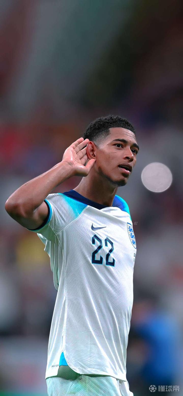 开拓者半场使用10人轮换，除伤员和杨瀚森之外所有人均登场（开拓者半场采用10人轮换，除伤员及杨瀚森外全员出战）