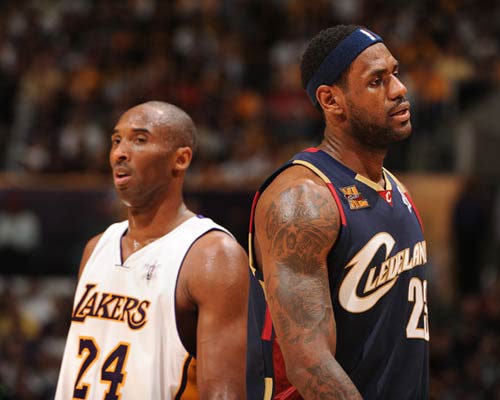 看国米的球也就从11／12赛季开始，最开始一直用...（从11／12赛季才开始看国米，起初一直用...）