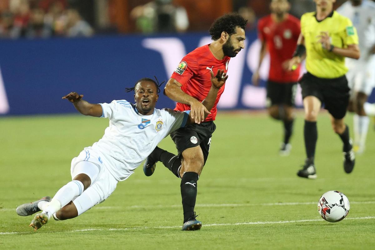 一场0-1爆出大冷门，意甲领头羊倒下，惨遭淘汰，萨里神换人（0-1爆冷，意甲榜首队折戟出局，萨里妙手换人成关键）