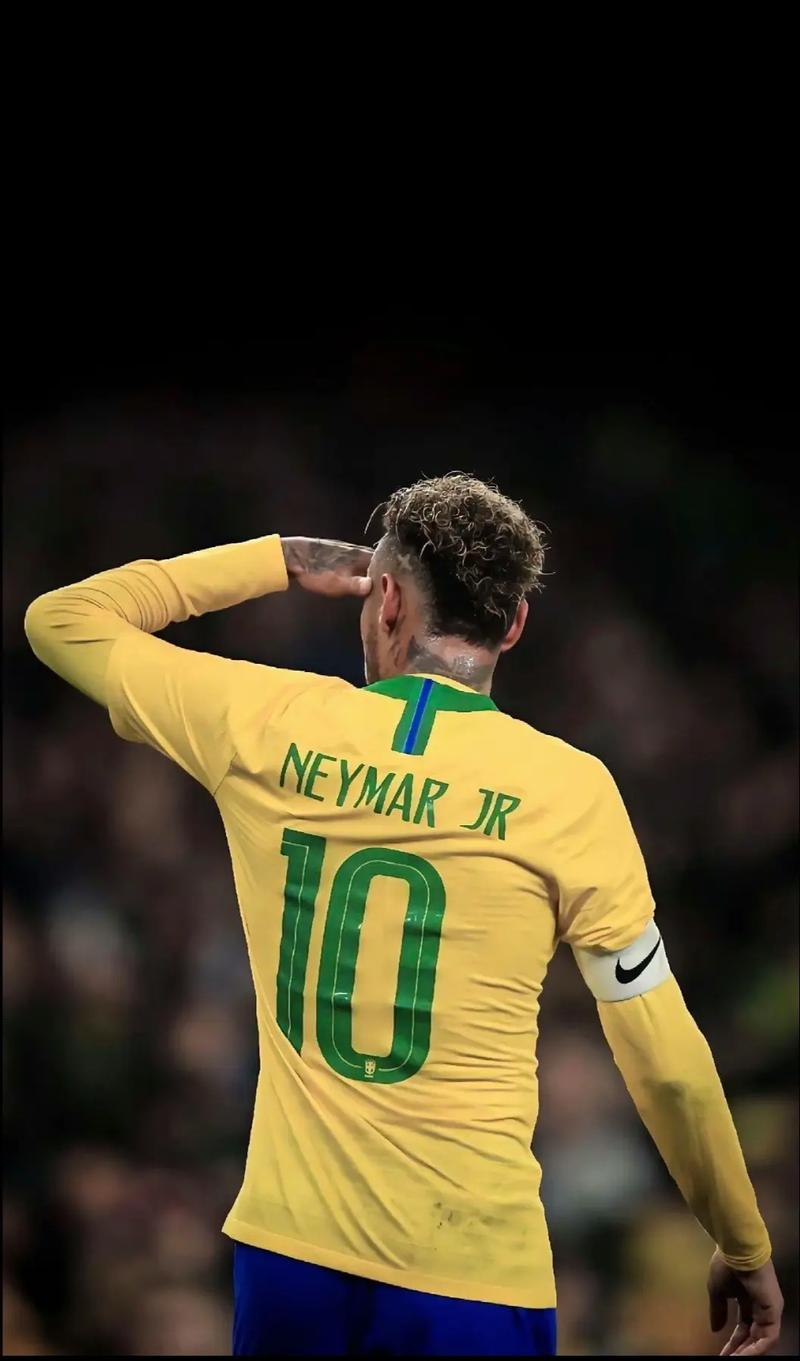 菲尔米诺：皇马2023年夏窗确实想引入我，不过当时让我等一等（菲尔米诺：2023年夏窗皇马确有意签我，但当时让我再等等）