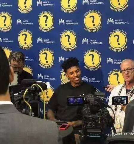 NBA杯焦点战：文班缺阵内线空虚！杨瀚森或有机会大展拳脚（NBA杯焦点对决：文班缺席内线告急，杨瀚森有望大显身手）