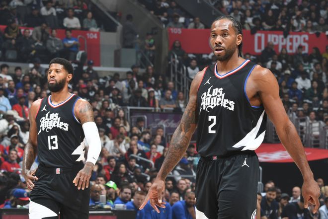 姆巴佩对阵赫罗纳时与第四官员发生争执：我说话的时候看着我！（姆巴佩战赫罗纳与第四官员爆发口角： ＂我说话时看着我！）