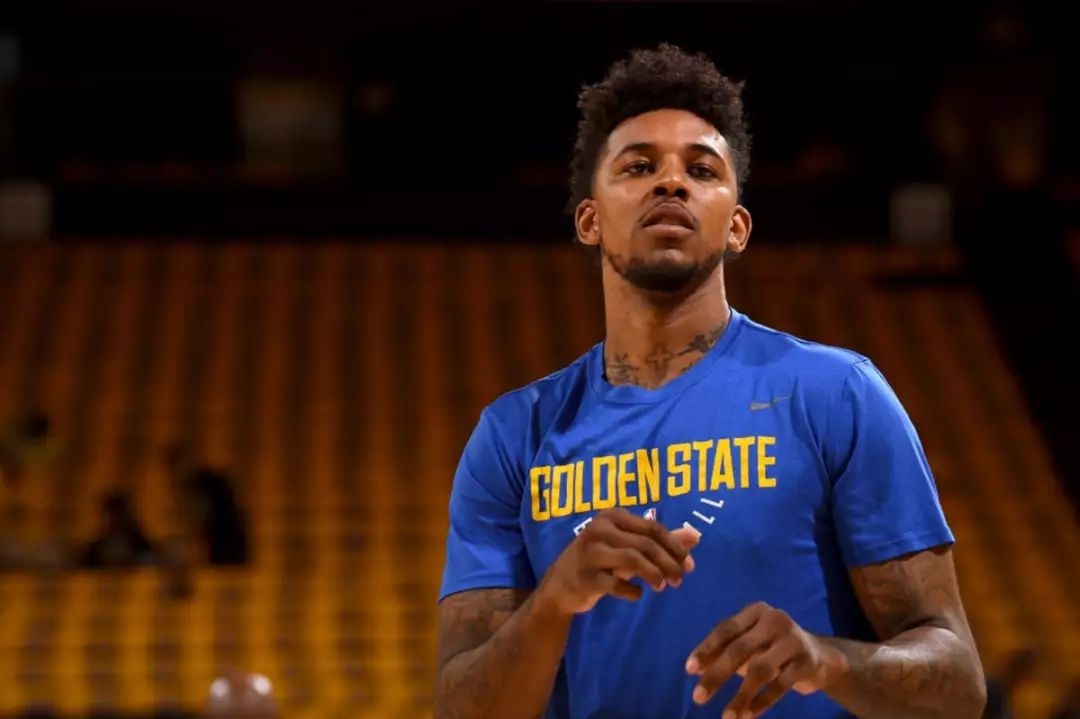 欧冠半场：吉马良斯意外乌龙送分，勒沃库森暂1-0纽卡（欧冠半场战报：吉马良斯自摆乌龙，勒沃库森暂以1-0领先纽卡）