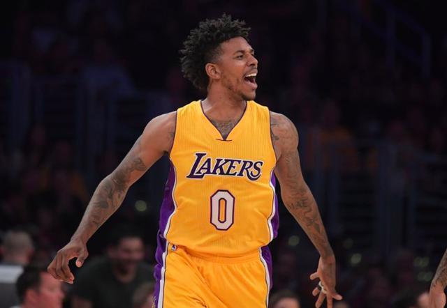 英超受大雪影响多场比赛延期（大雪影响英超 多场赛事延期）