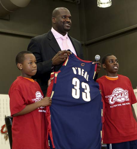 落花时节又逢君，拉什福德和林加德再度同场竞技（绿茵再会：拉什福德与林加德同场亮相）