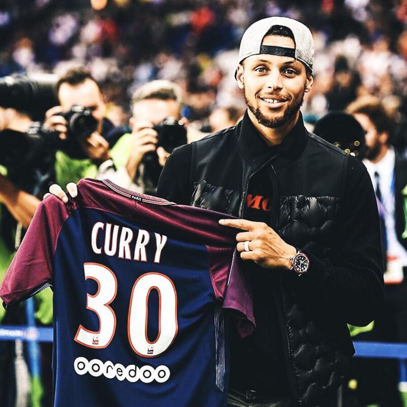 陈盈骏前四场表现惊艳，场均22.8分4.8助2.5板1.8断，三分命中率高达61.9%（陈盈骏开季四战火力全开：场均22.8分4.8助攻2.5篮板1.8抢断，三分命中率61.9%）